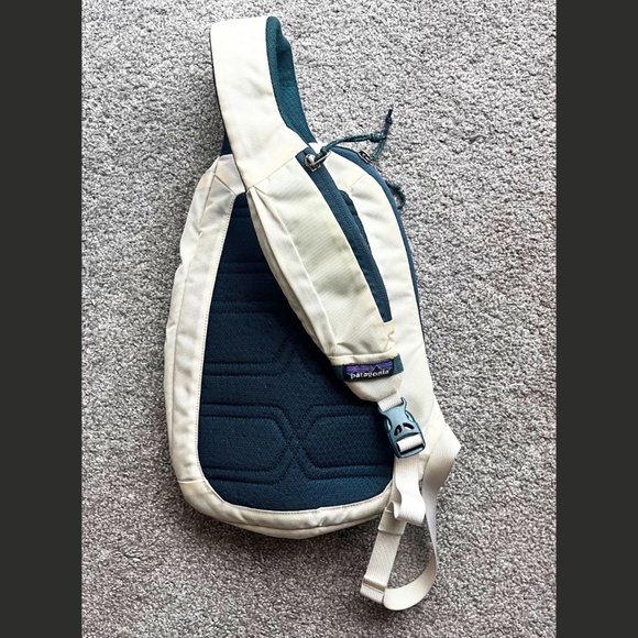 Patagonia Atom Sling Bag White and Teal - Picture 6 of 8